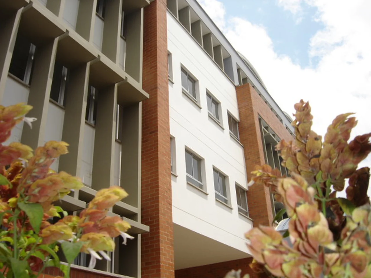 Edificio de la Facultad de Ciencias Humanas de la Universidad Industrial de Santander.